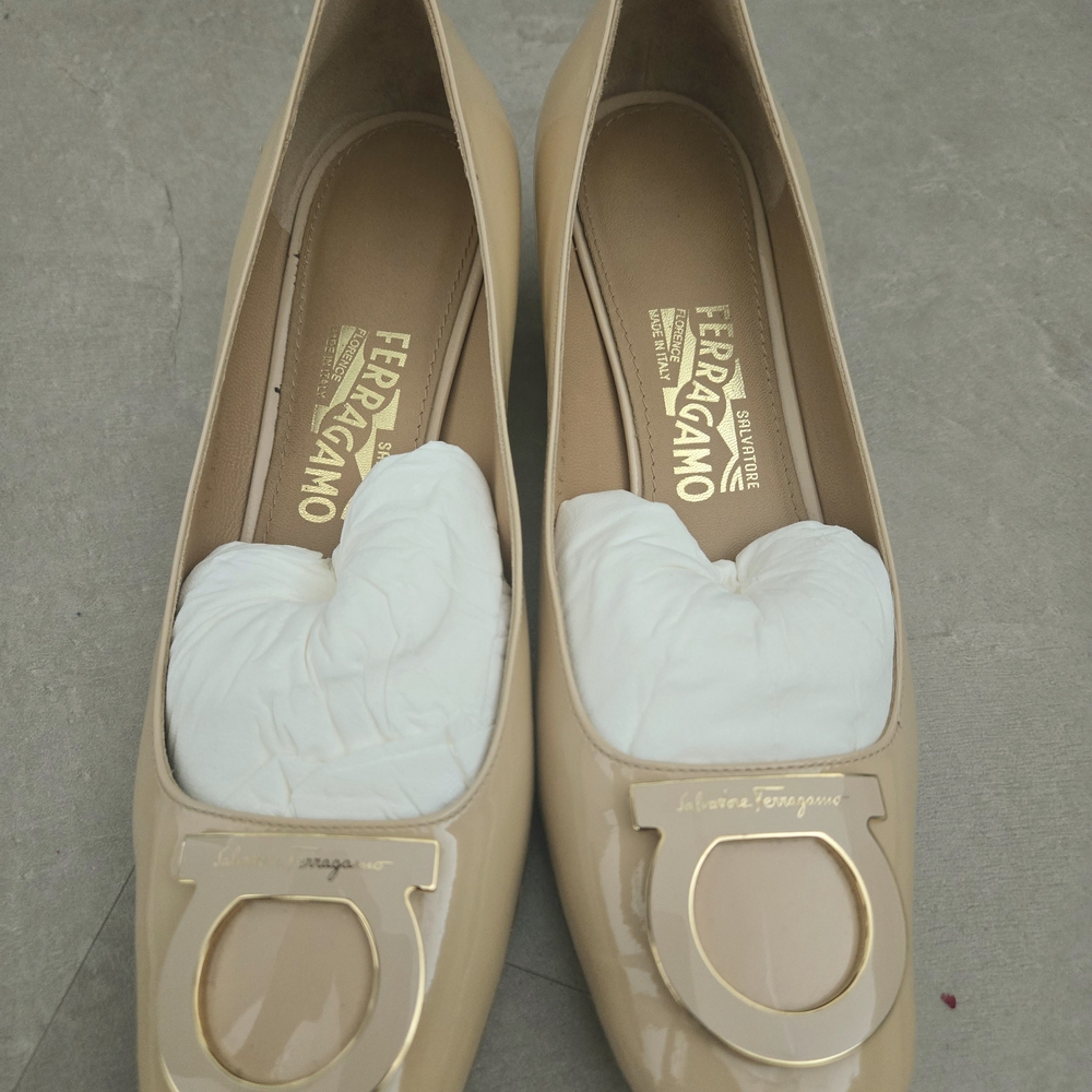Salvatore Ferragamo Women's Tan Leather Loafers